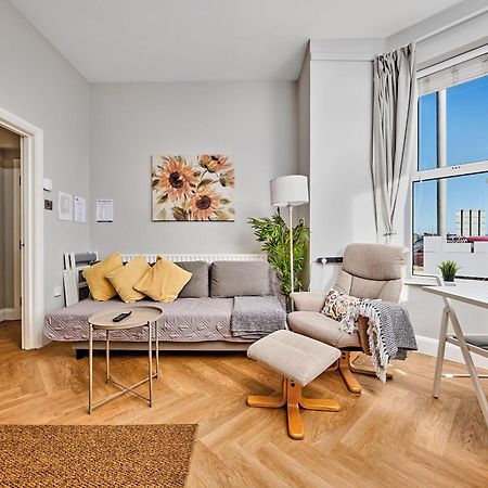 1 Dunluce Park - Portrush By The Sea Apartment Екстериор снимка