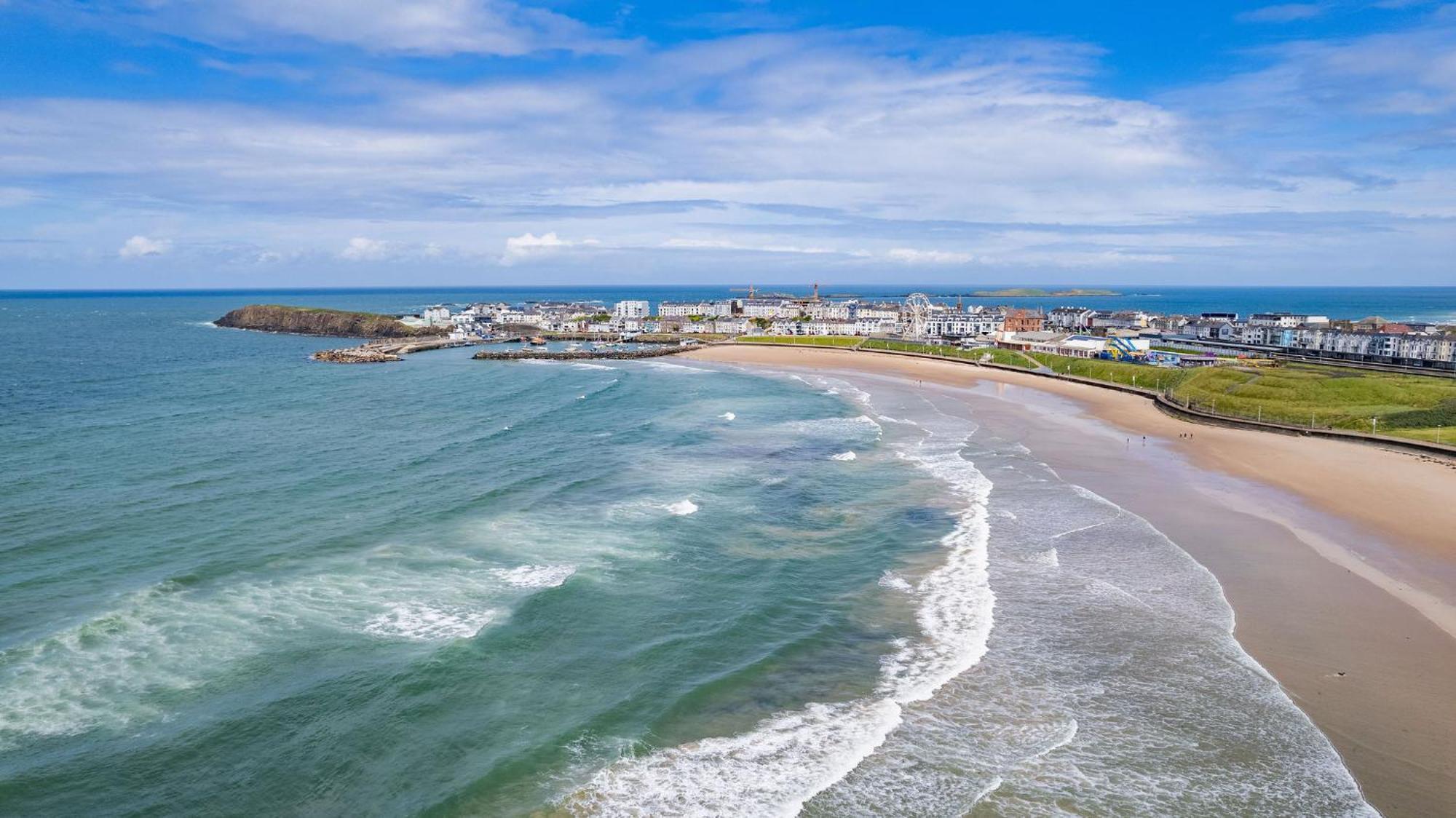 1 Dunluce Park - Portrush By The Sea Apartment Екстериор снимка