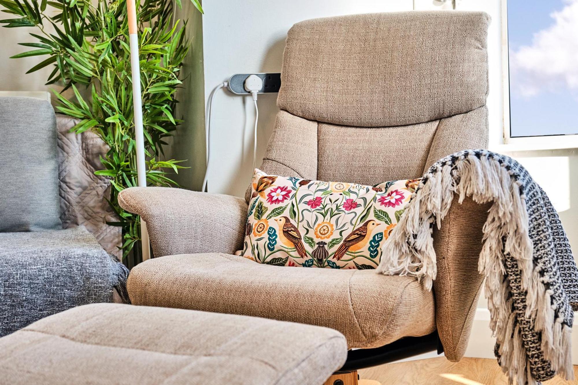 1 Dunluce Park - Portrush By The Sea Apartment Екстериор снимка