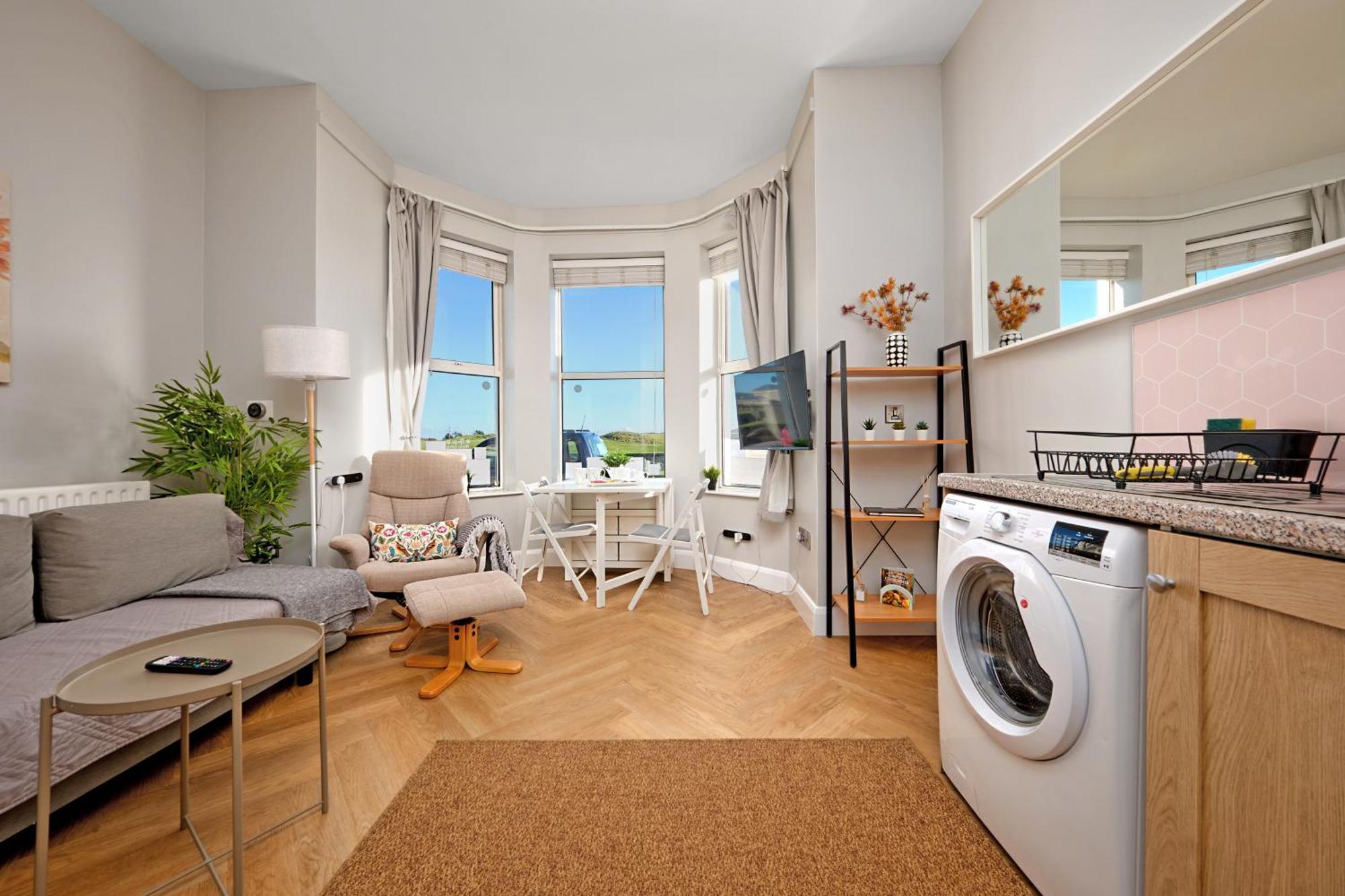 1 Dunluce Park - Portrush By The Sea Apartment Екстериор снимка